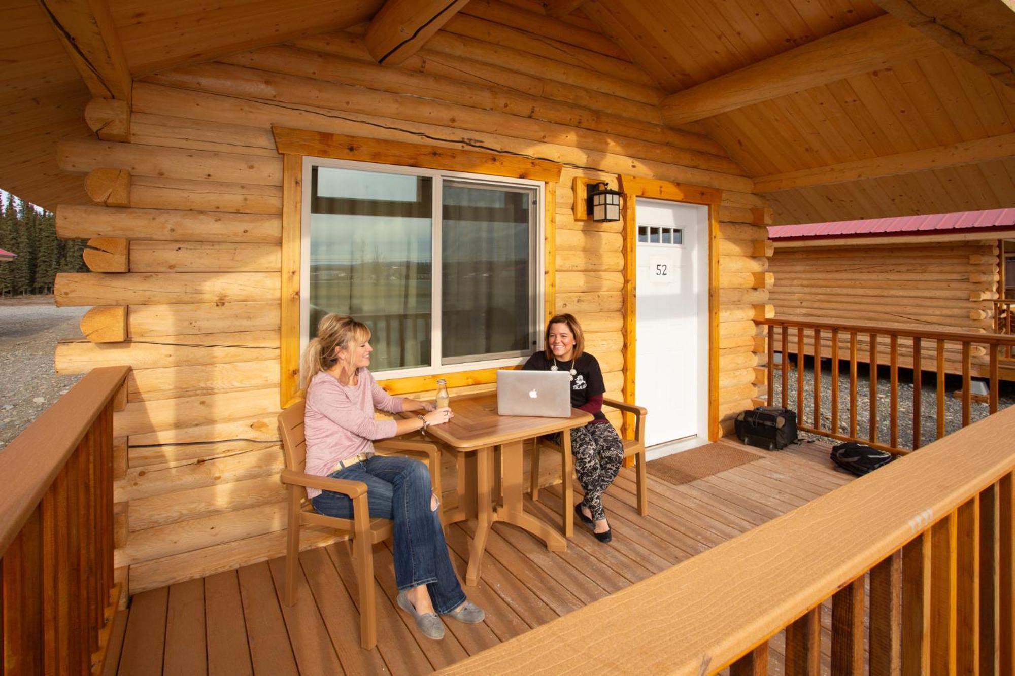 Young'S Motel Ток Экстерьер фото